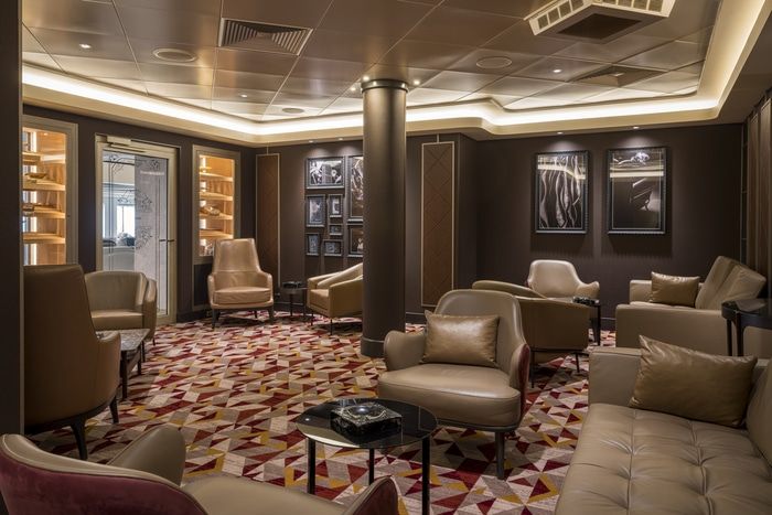 Corona Cigar Club